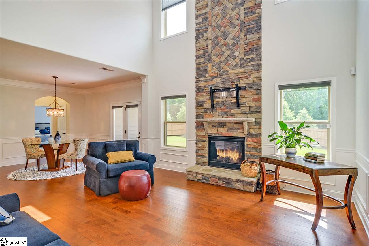 405 Combahee Court Greer, SC 29651 - Photo 3 of 30 Gallery Image 3