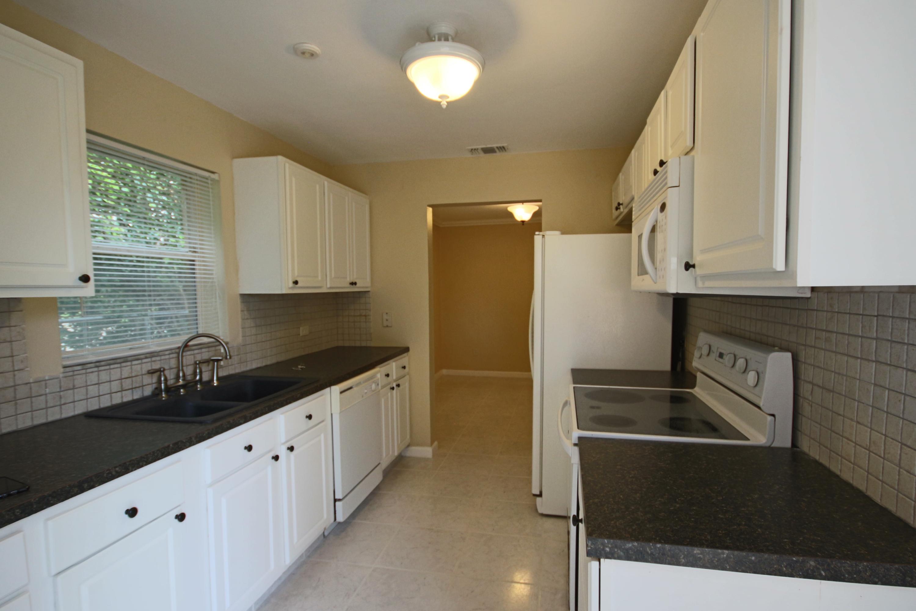 4359 Davis Road Lake Worth, FL 33461 - Photo 7 of 19 IMG_1301