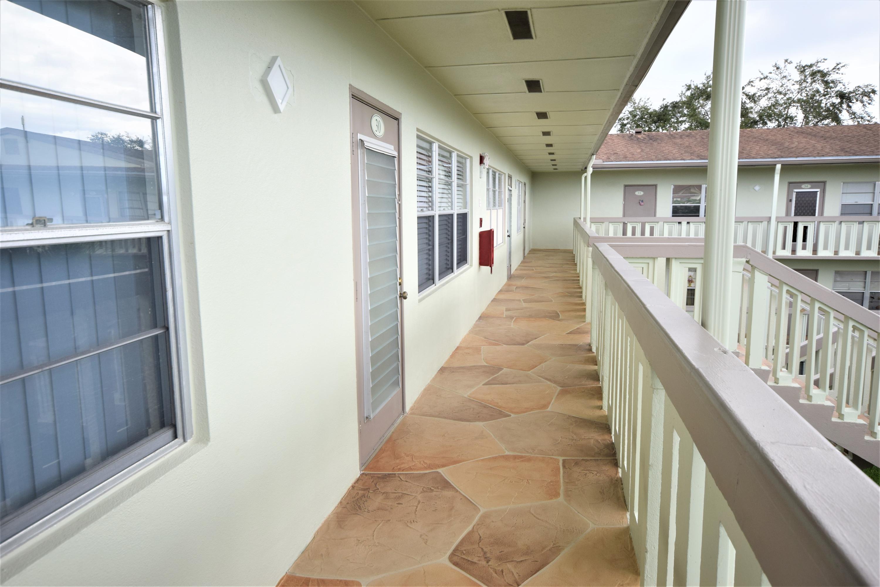 29 Dorset A Boca Raton, FL 33434 - Photo 17 of 22 a view of an entryway