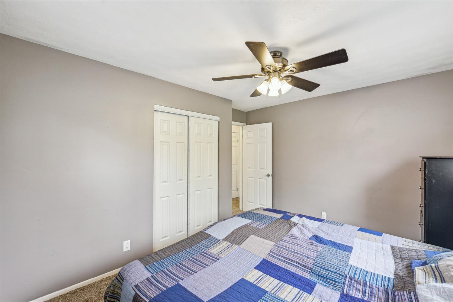 4128 Ebenezer Road Cincinnati, OH 45248 - Photo 13 of 38