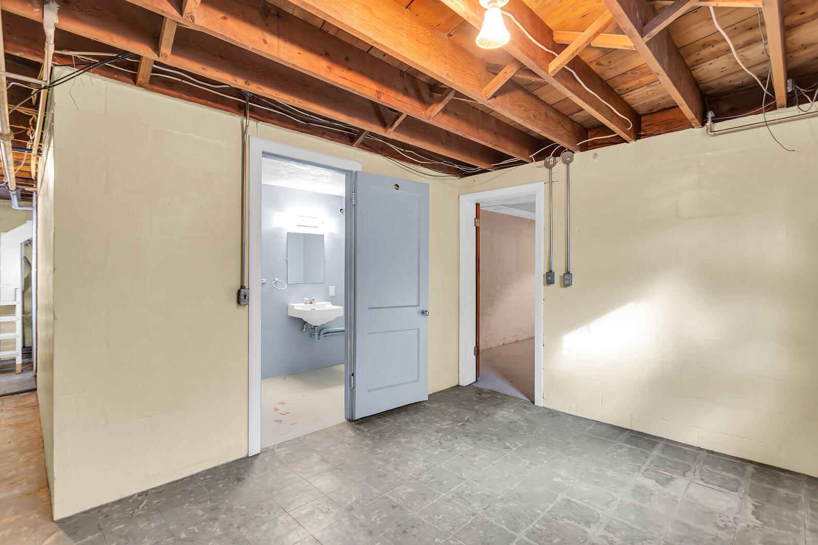 4598 Seymour Road Jackson, MI 49201 - Photo 49 of 54 0N0A4199