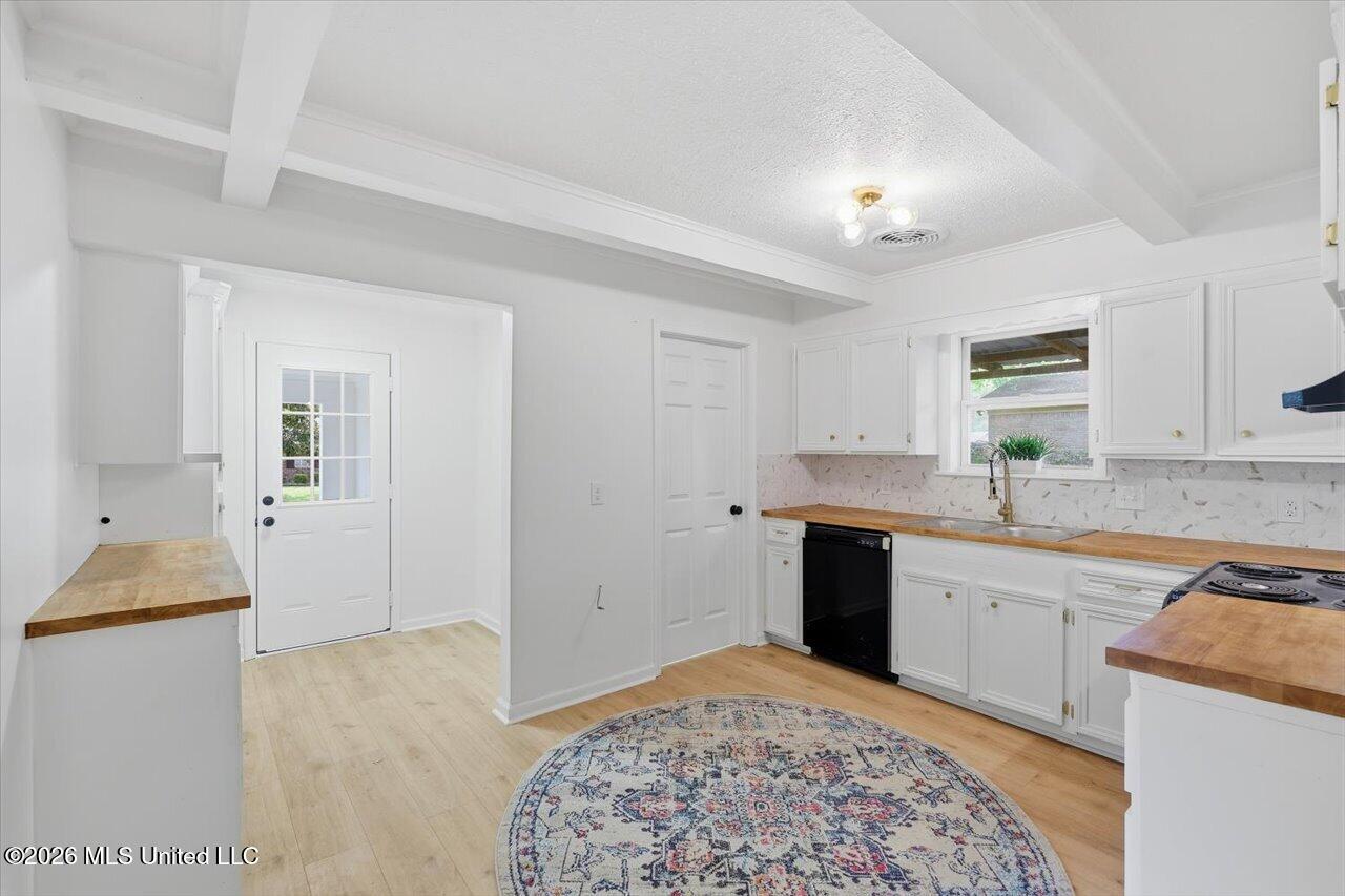 1201 Rockingham Drive Clinton, MS 39056 - Photo 11 of 32 11-1201 Rockingham Dr _ Home Tours MS