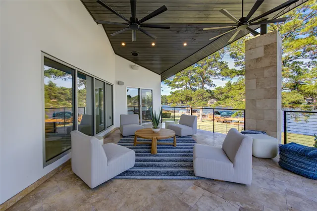 $1,800,000 | 12406 Lakeshore Drive, Montgomery, TX 77356