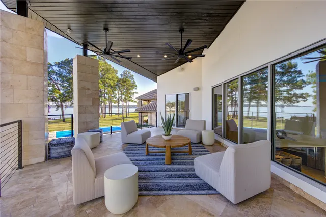 $1,800,000 | 12406 Lakeshore Drive, Montgomery, TX 77356
