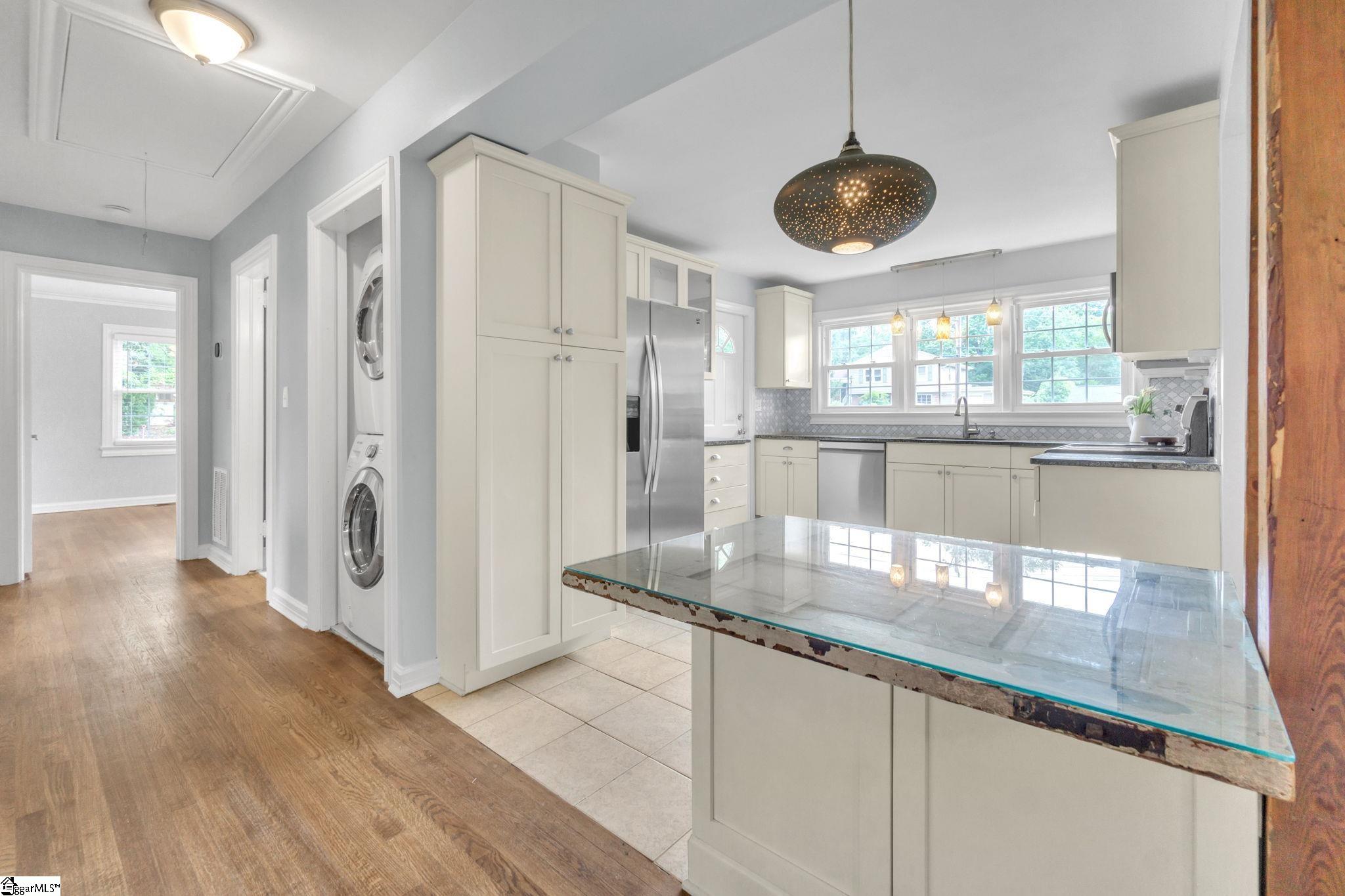 100 Batesview Drive Greenville, SC 29607 - Photo 9 of 28 Gallery Image 9
