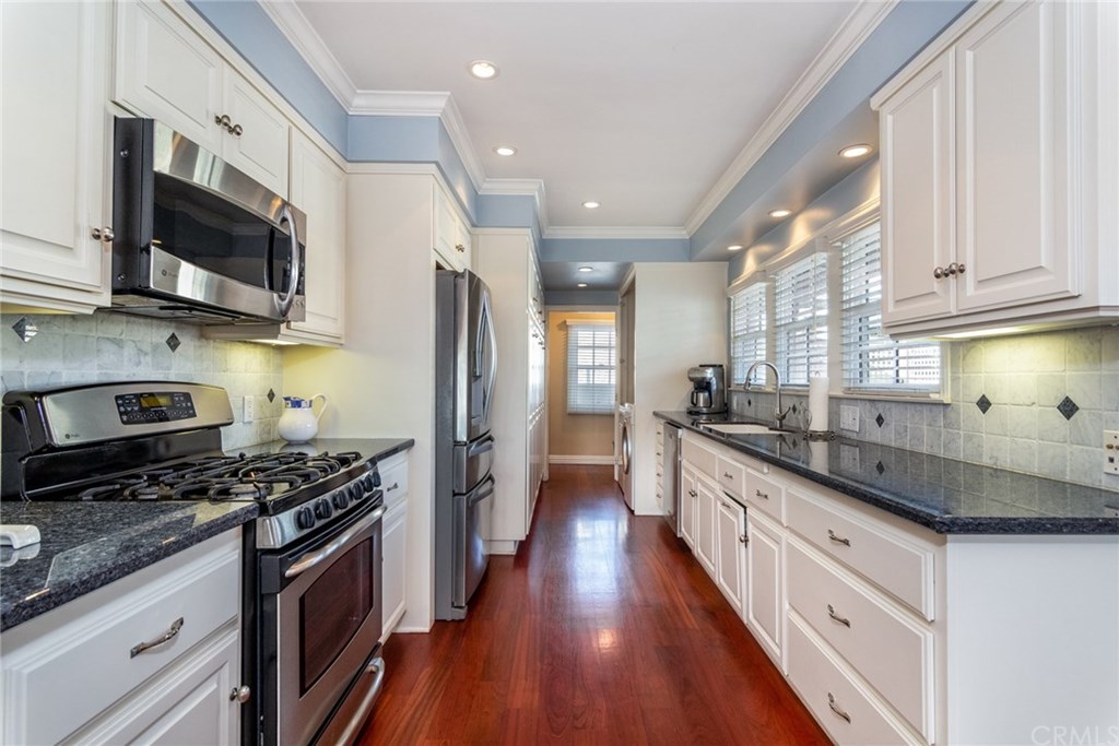 123 Ravenna Drive Long Beach, CA 90803 - Photo 13 of 36