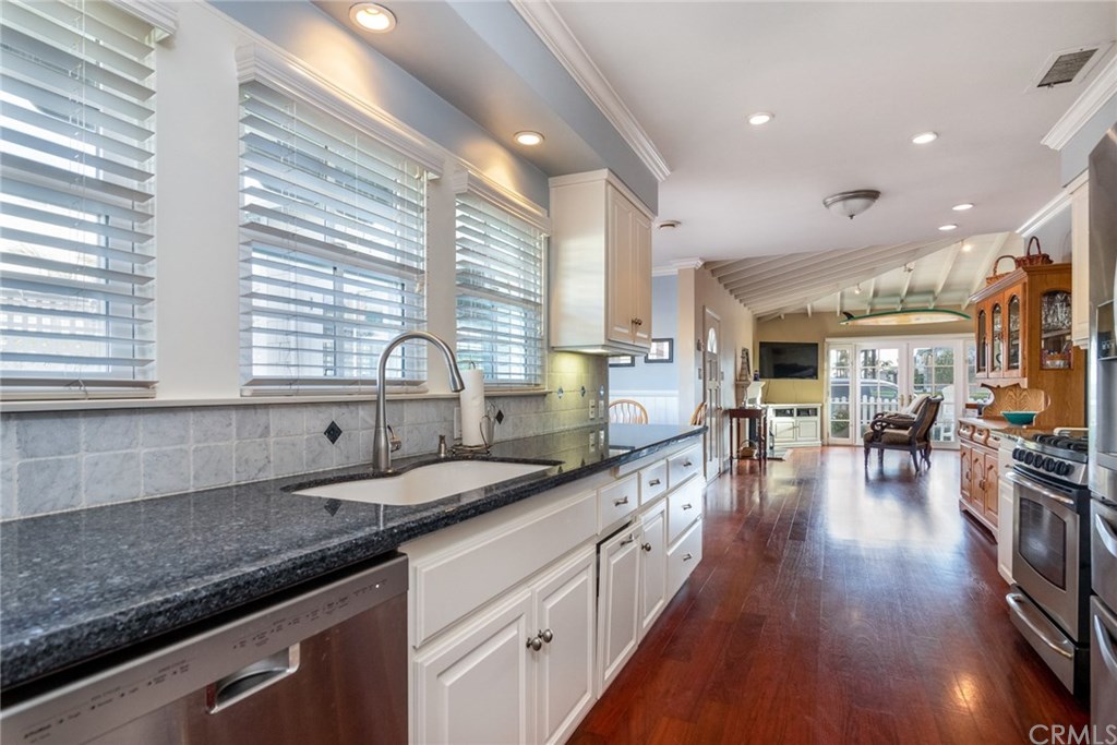 123 Ravenna Drive Long Beach, CA 90803 - Photo 14 of 36