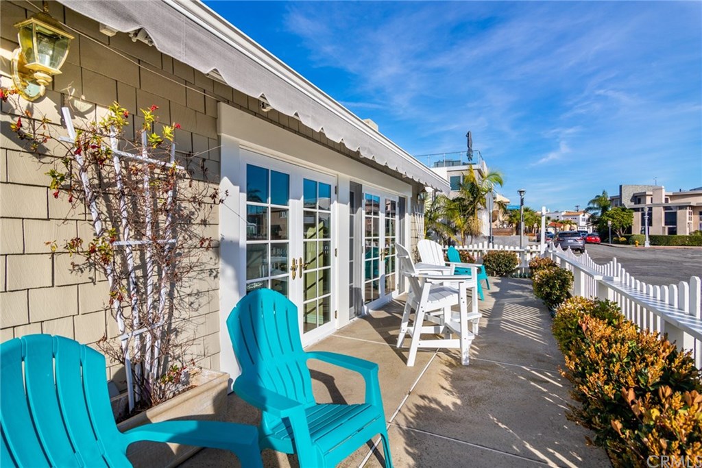 123 Ravenna Drive Long Beach, CA 90803 - Photo 8 of 36