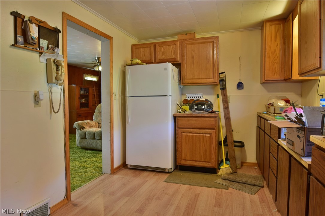 7272 Ridge Road Cortland, OH 44410 - Photo 9 of 35 Gallery Image 9