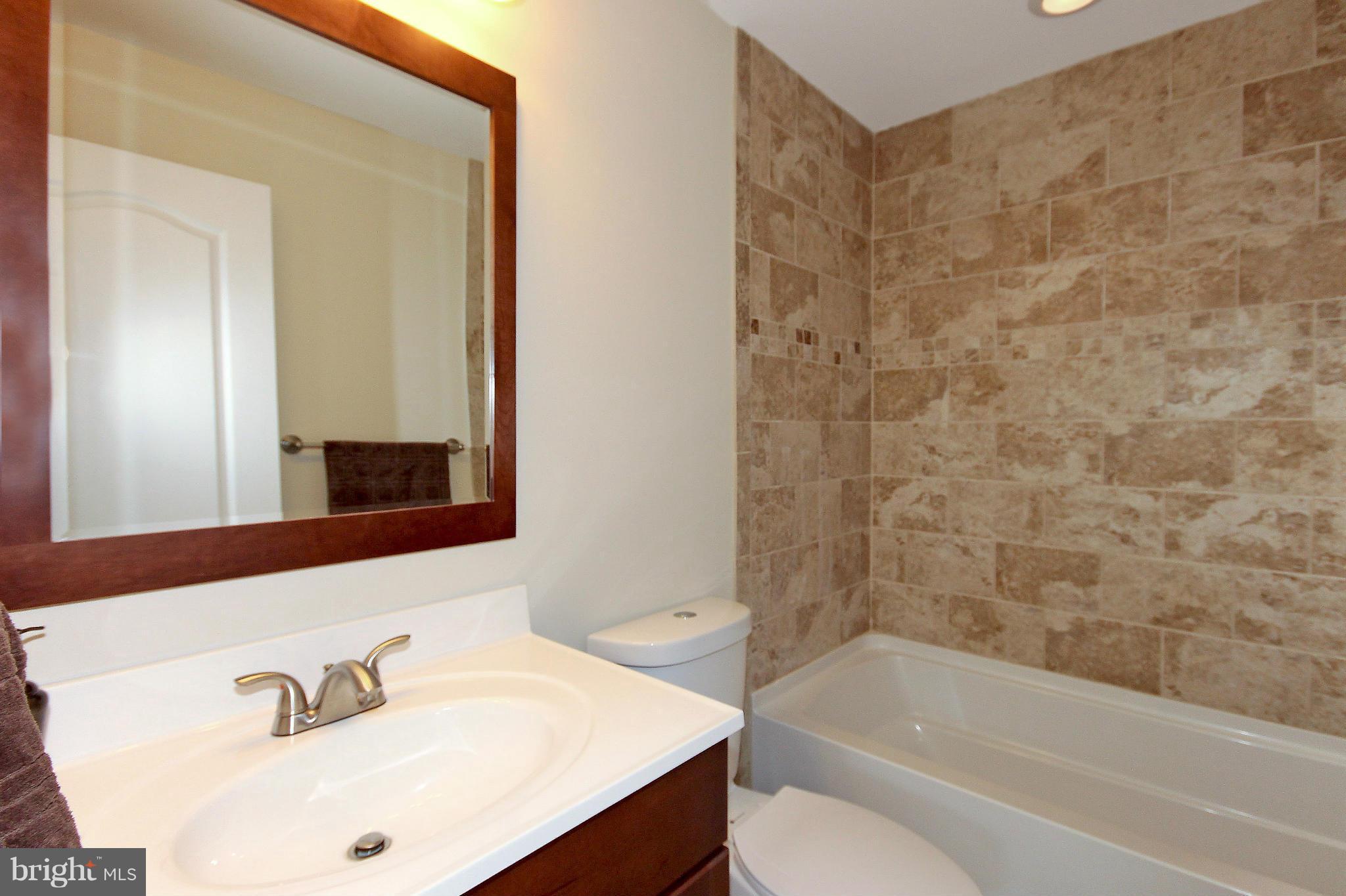 1709 Tacoma Road Edgewater, MD 21037 - Photo 8 of 19 Bath (Master)
