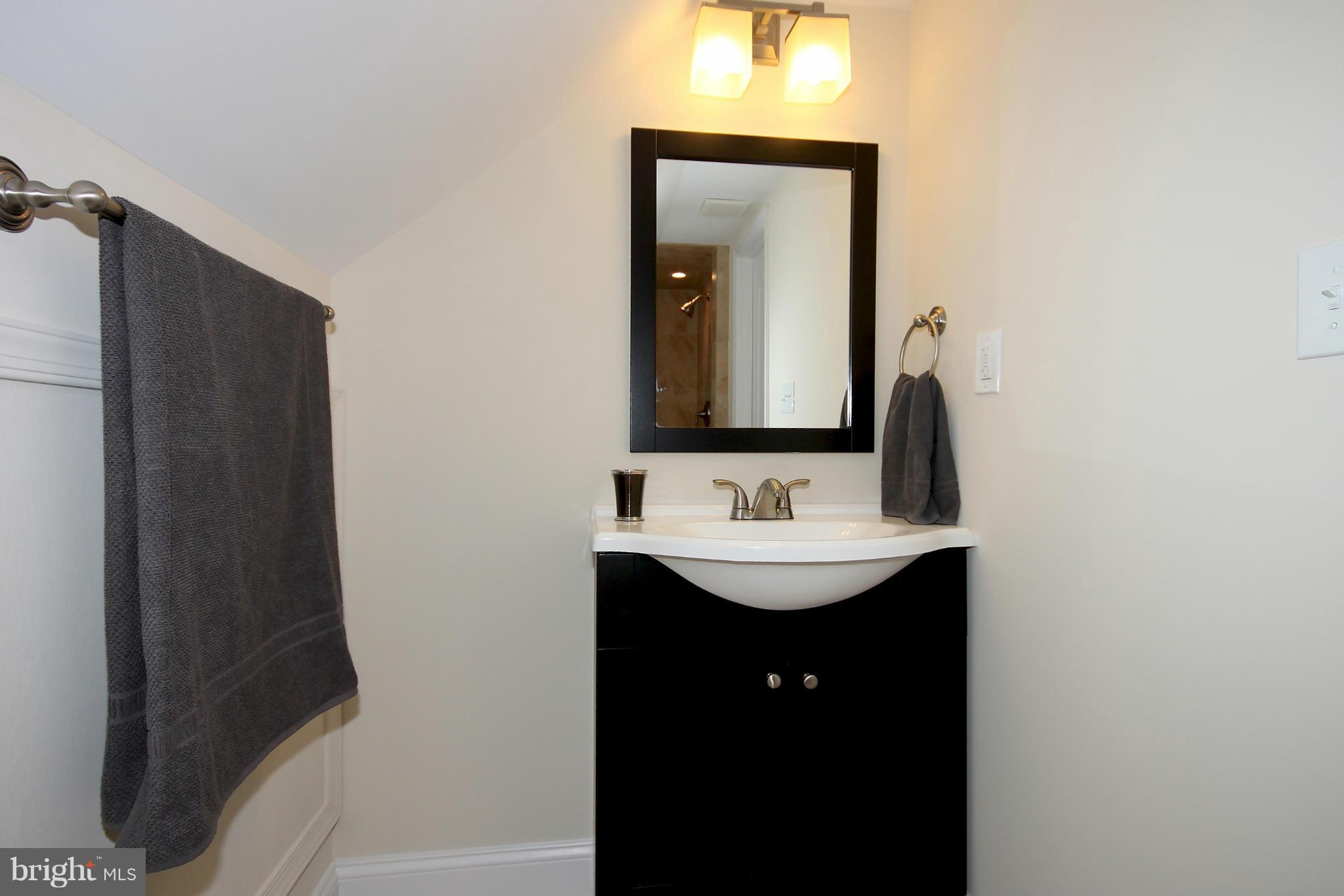 1709 Tacoma Road Edgewater, MD 21037 - Photo 9 of 19 Bath