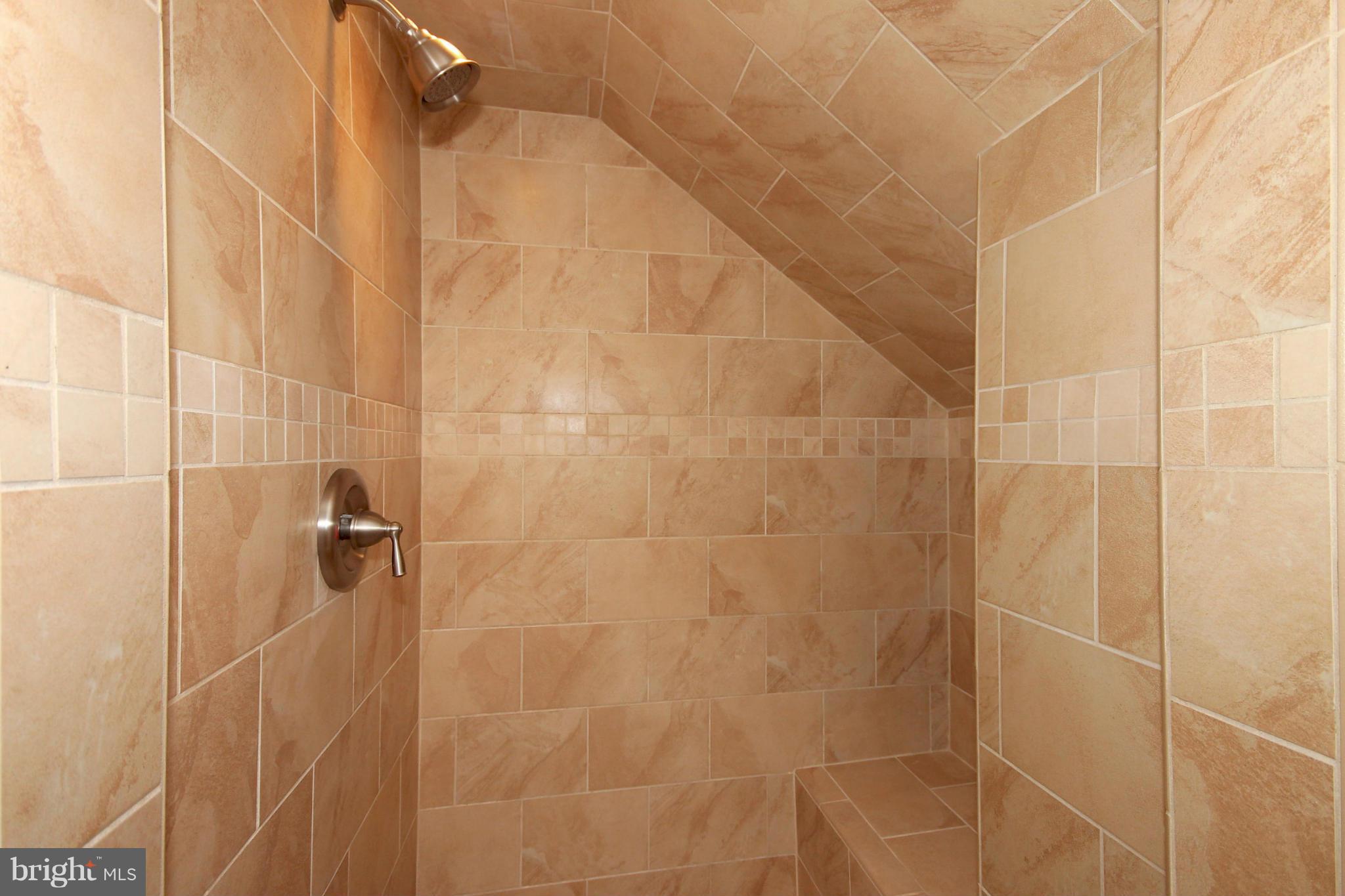 1709 Tacoma Road Edgewater, MD 21037 - Photo 10 of 19 Bath