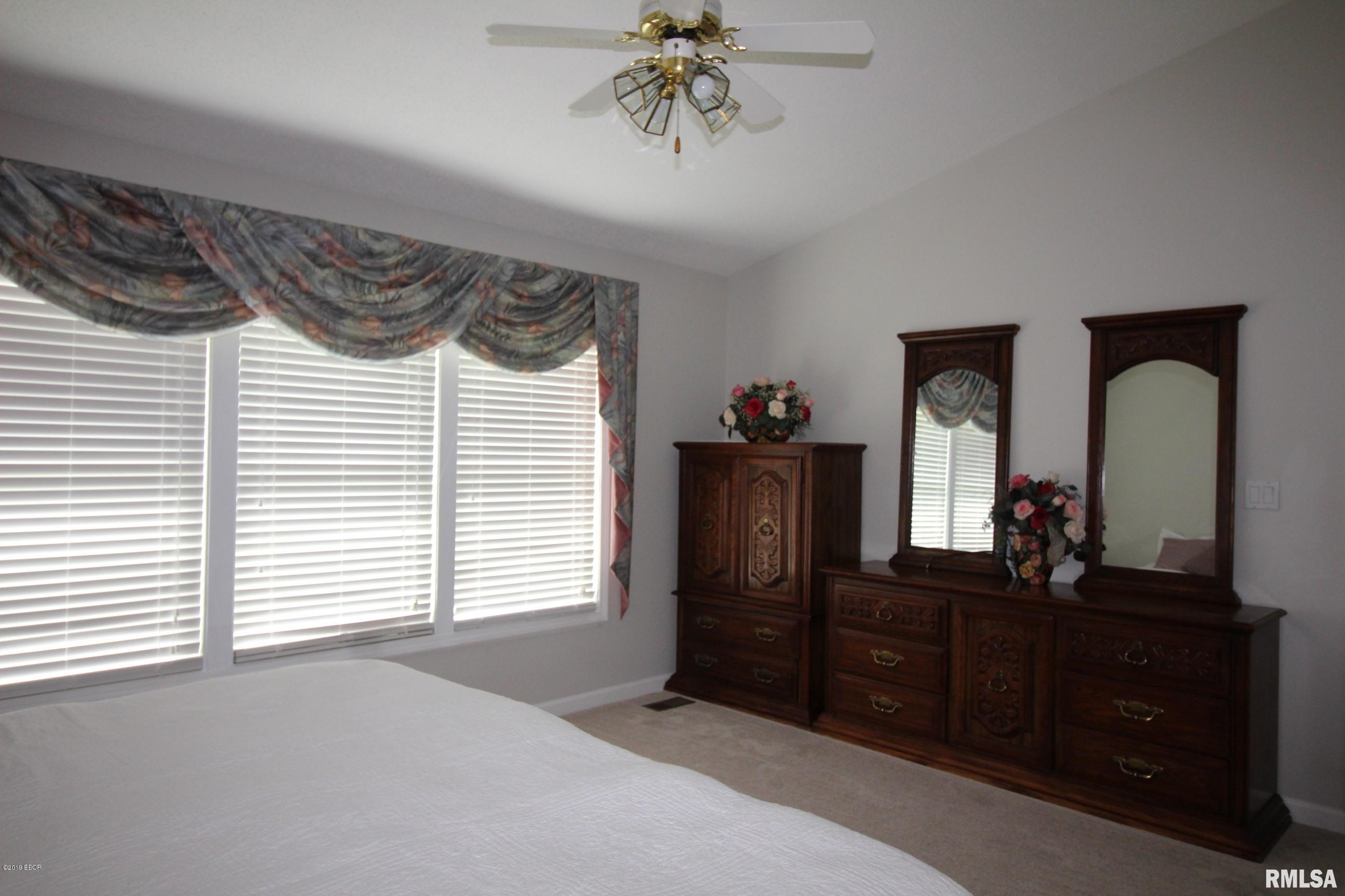 27 Country Club Road Mount Vernon, IL 62864 - Photo 15 of 39 Gallery Image 15