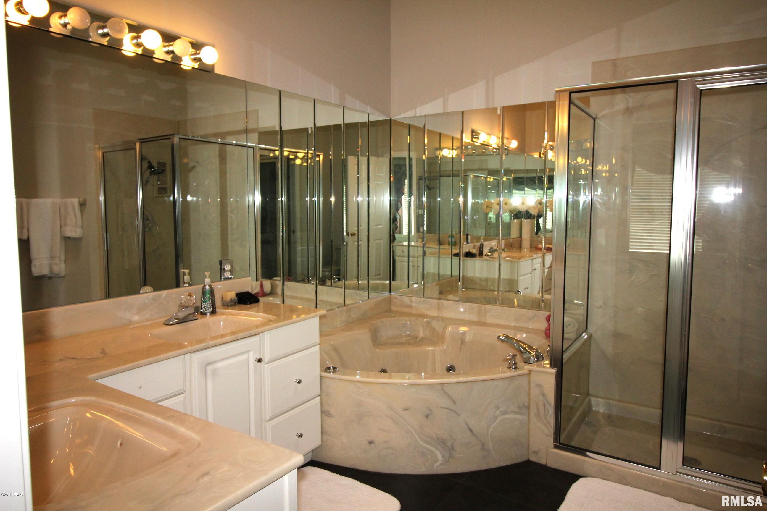 27 Country Club Road Mount Vernon, IL 62864 - Photo 17 of 39 Gallery Image 17