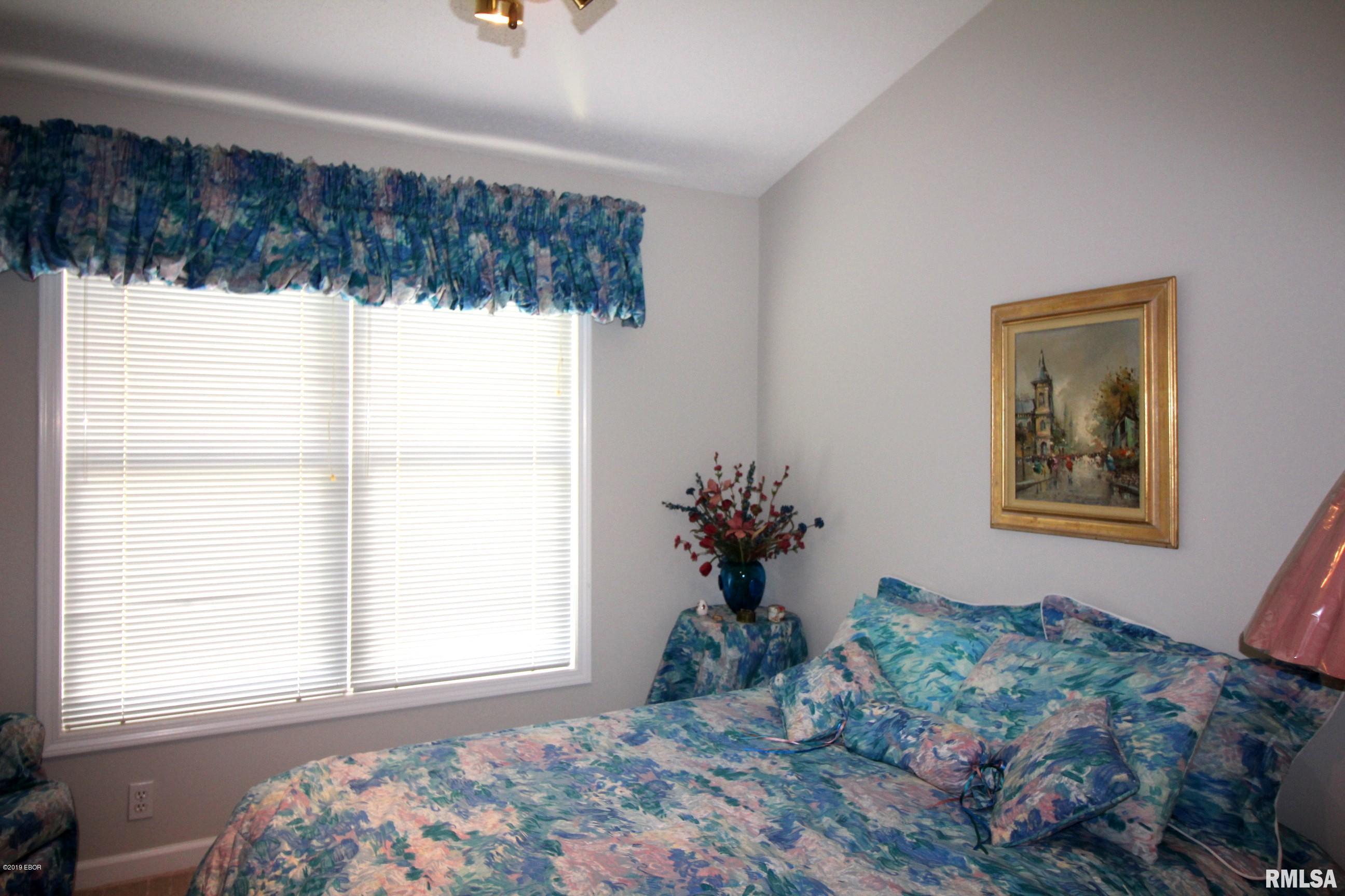 27 Country Club Road Mount Vernon, IL 62864 - Photo 20 of 39 Gallery Image 20