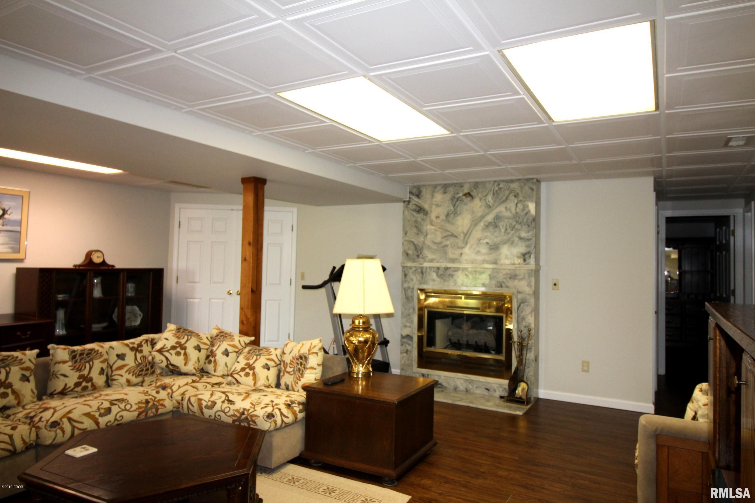 27 Country Club Road Mount Vernon, IL 62864 - Photo 28 of 39 Gallery Image 28