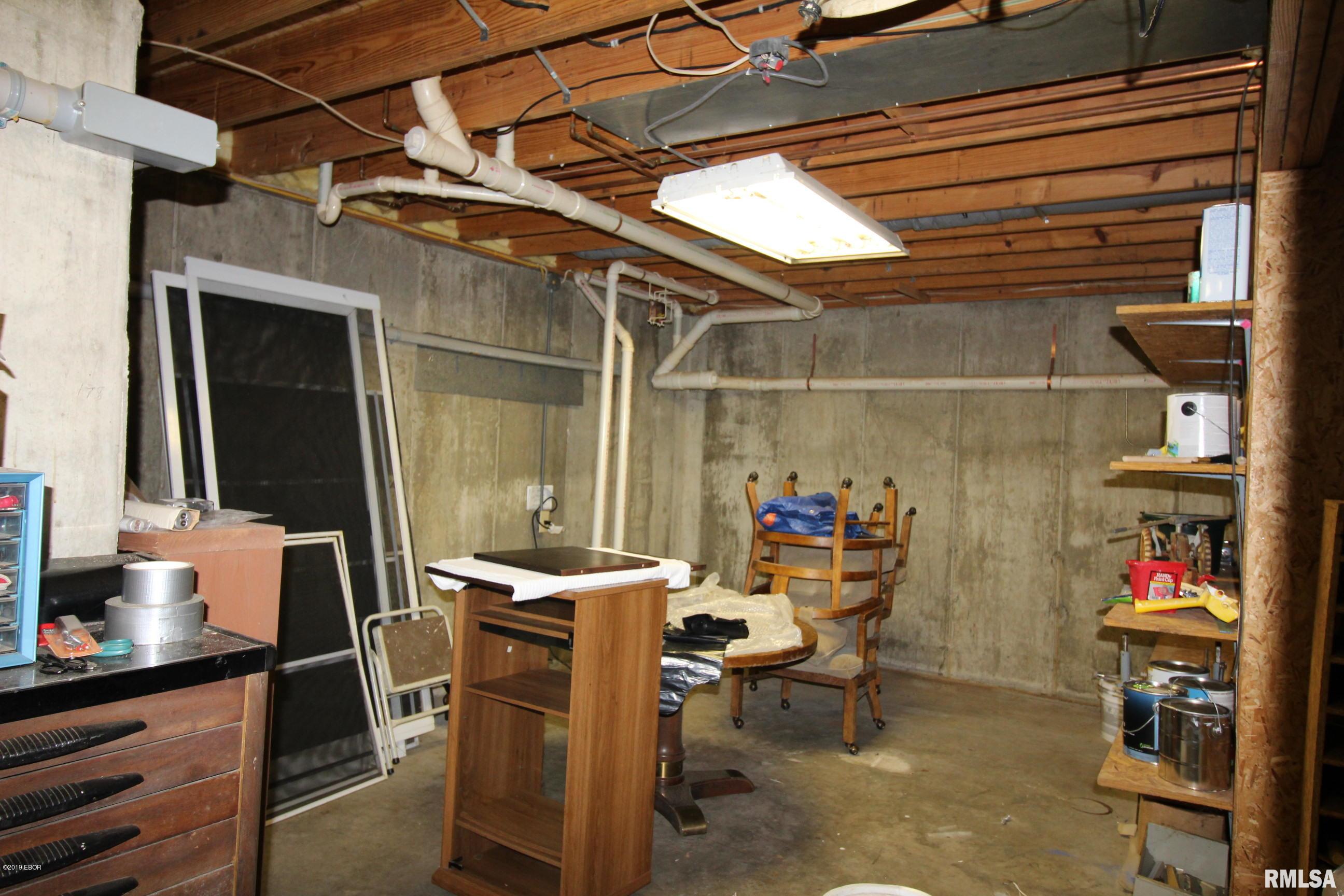 27 Country Club Road Mount Vernon, IL 62864 - Photo 32 of 39 Gallery Image 32