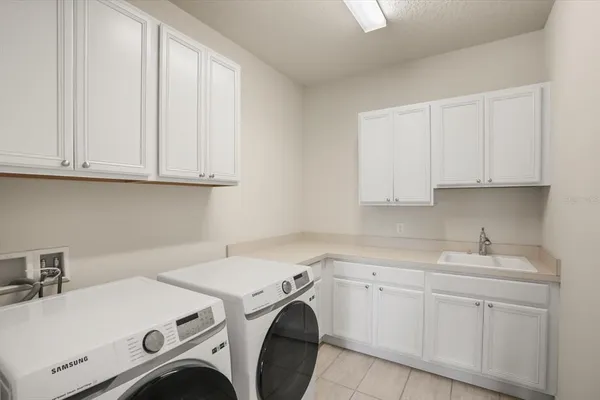 $575,000 | 5071 Hartwell Court, St. Cloud, FL 34771