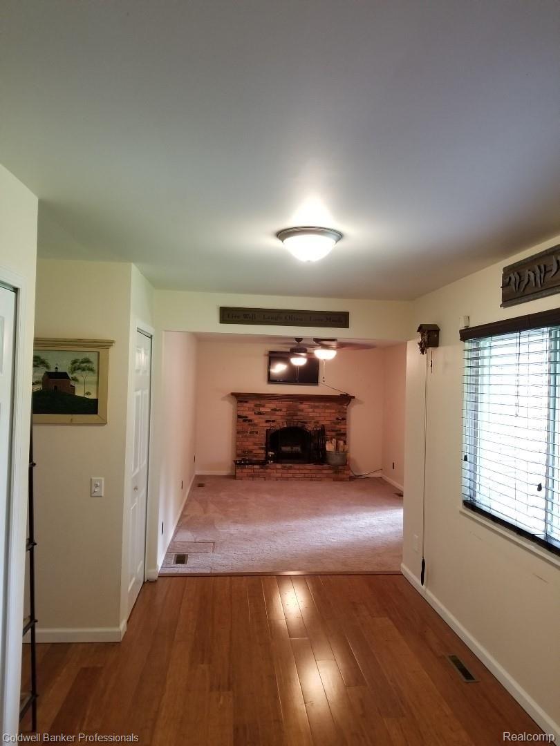 401 Munger Road Holly, MI 48442 - Photo 14 of 29 094BA0B3-5C6B-41DE-B547-04DEEBB20645.jpeg