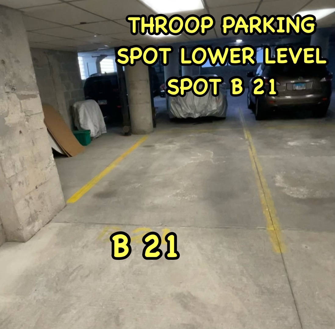 15 South Throop Street, Unit 503 Chicago, IL 60607 - Photo 20 of 20 a view of outdoor space with a sign board