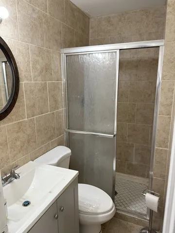 $2,300 | 700 Cumberland Street, Hoffman Estates, IL 60169