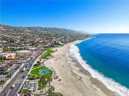 $4,298,000 | 933 Coast View Drive, Laguna Beach, CA 92651