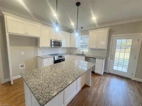 $359,900 | 2912 Gibsonville Ossipee Road, Elon, NC 27244