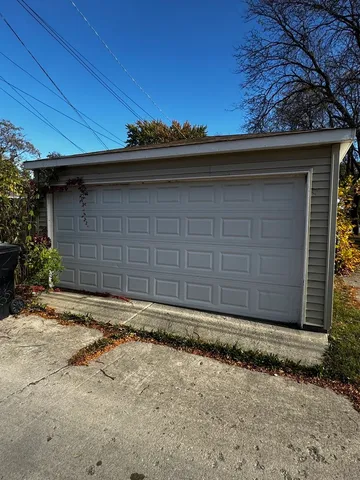 $2,000 | 9556 South Forest Avenue, Chicago, IL 60628