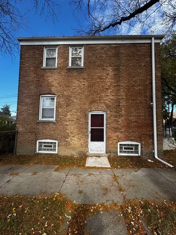 $2,000 | 9556 South Forest Avenue, Chicago, IL 60628
