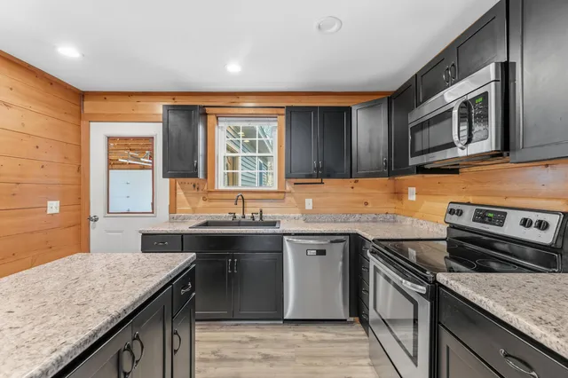 $359,900 | 3308 Middle Road, Sidney, ME 04330