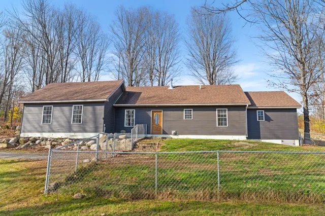 $359,900 | 3308 Middle Road, Sidney, ME 04330