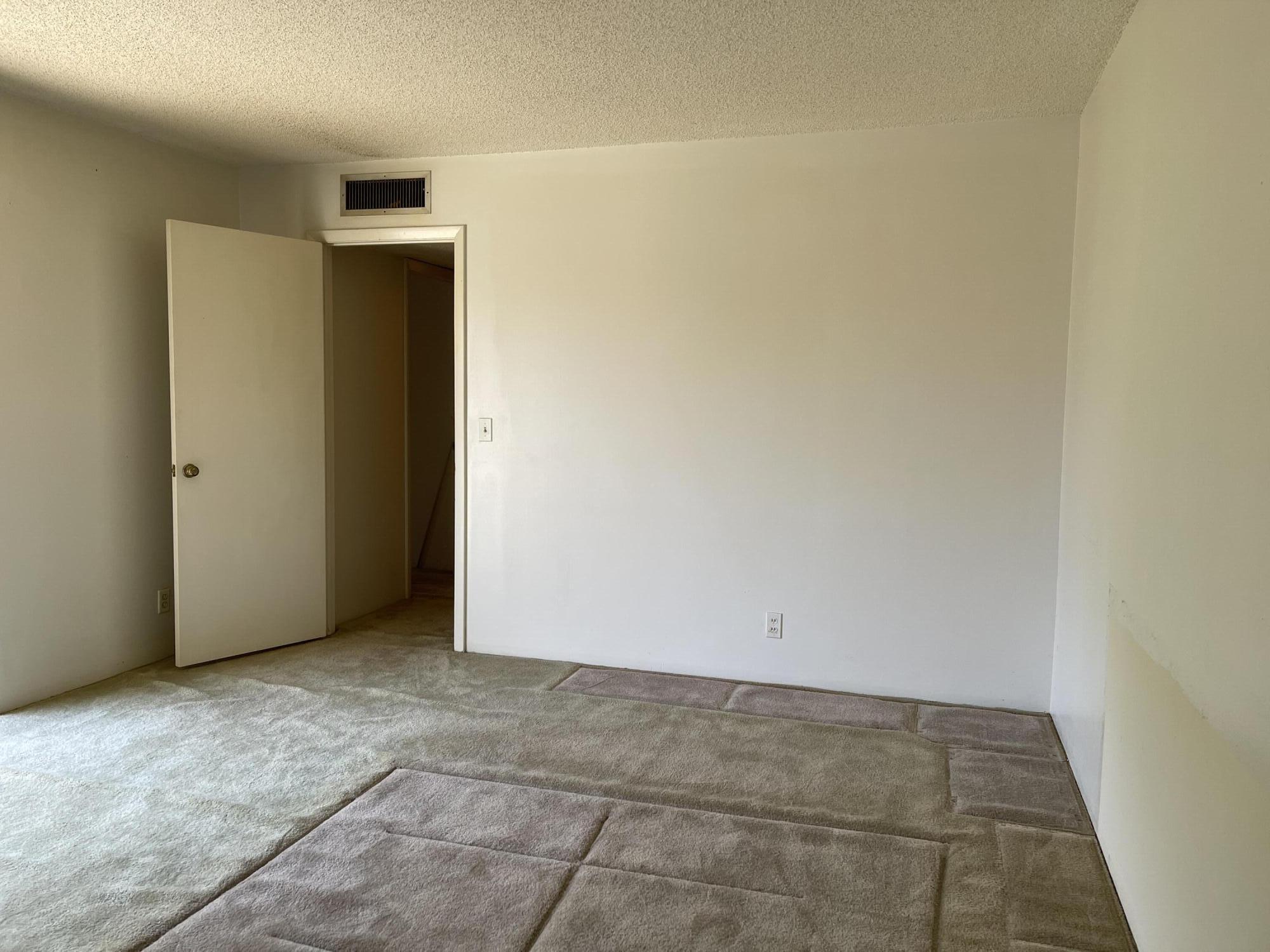 282 Arabian Road Palm Springs, FL 33461 - Photo 11 of 29 IMG_2453