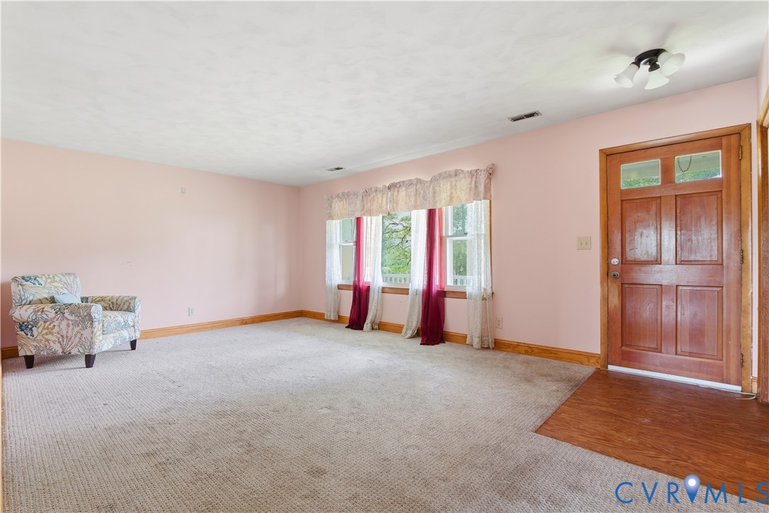 379 Piney Point Road Onemo, VA 23130 - Photo 6 of 44