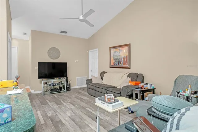 $385,000 | 1500 Heirloom Drive, Orlando, FL 32818