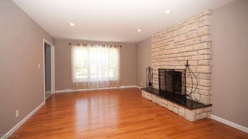 24020 Halburton Road Beachwood, OH 44122 - Photo 4 of 18