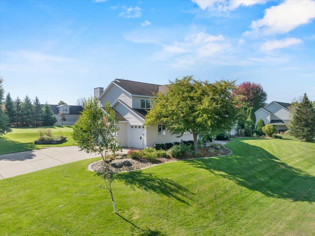 2112 West 3rd Street Marshfield, WI 54449 - Photo 3 of 60