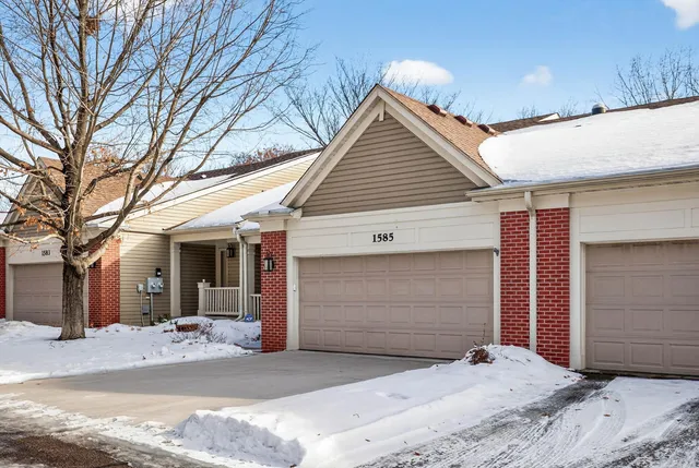 $449,900 | 1585 Summit Shores Circle, Burnsville, MN 55306