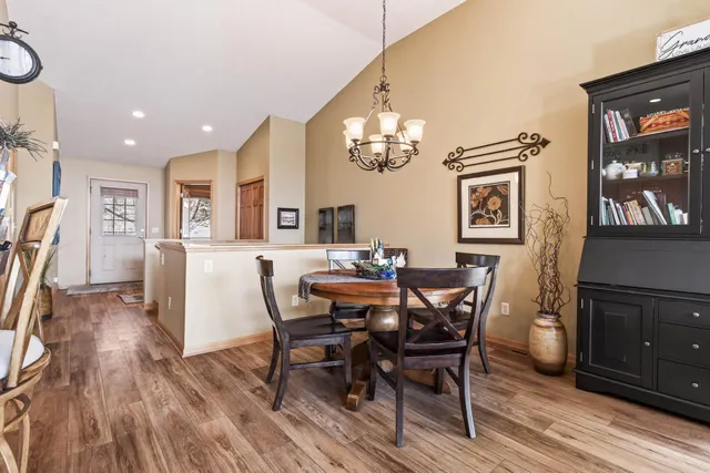 $449,900 | 1585 Summit Shores Circle, Burnsville, MN 55306