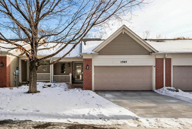 $449,900 | 1585 Summit Shores Circle, Burnsville, MN 55306