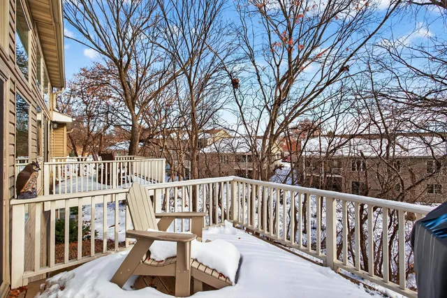 $449,900 | 1585 Summit Shores Circle, Burnsville, MN 55306