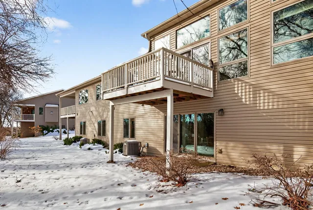 $449,900 | 1585 Summit Shores Circle, Burnsville, MN 55306