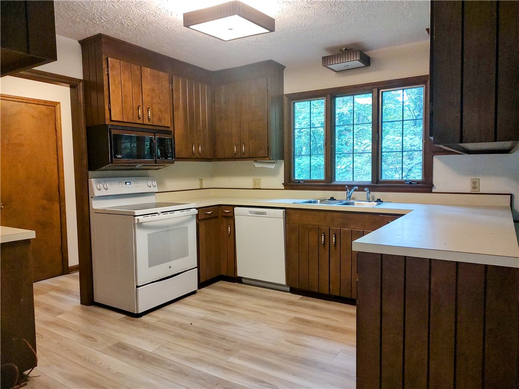222 Kings Way Clemson, SC 29631 - Photo 11 of 33 Gallery Image 11