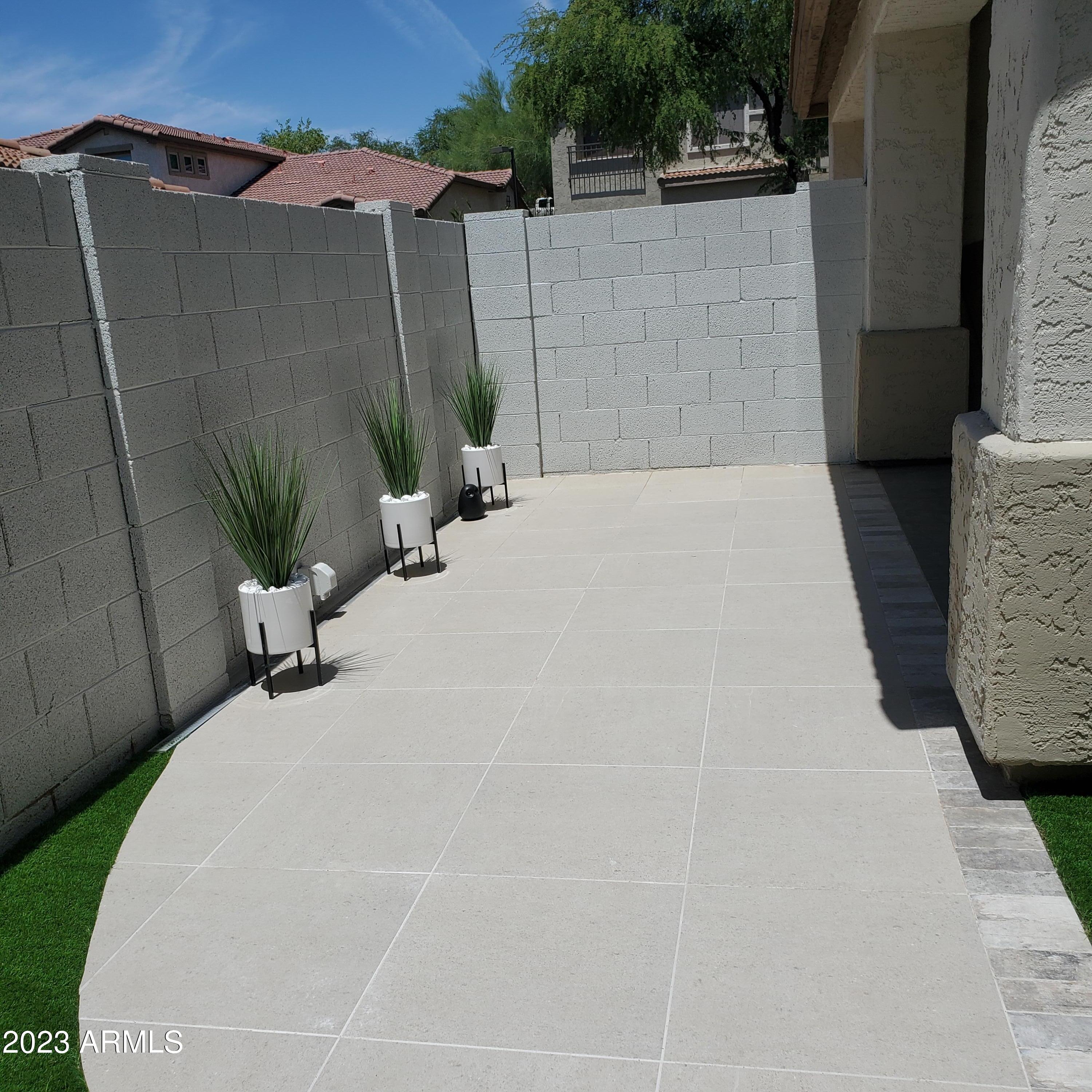 1024 East Frye Road, Unit 1096 Phoenix, AZ 85048 - Photo 29 of 33 Patio View 1
