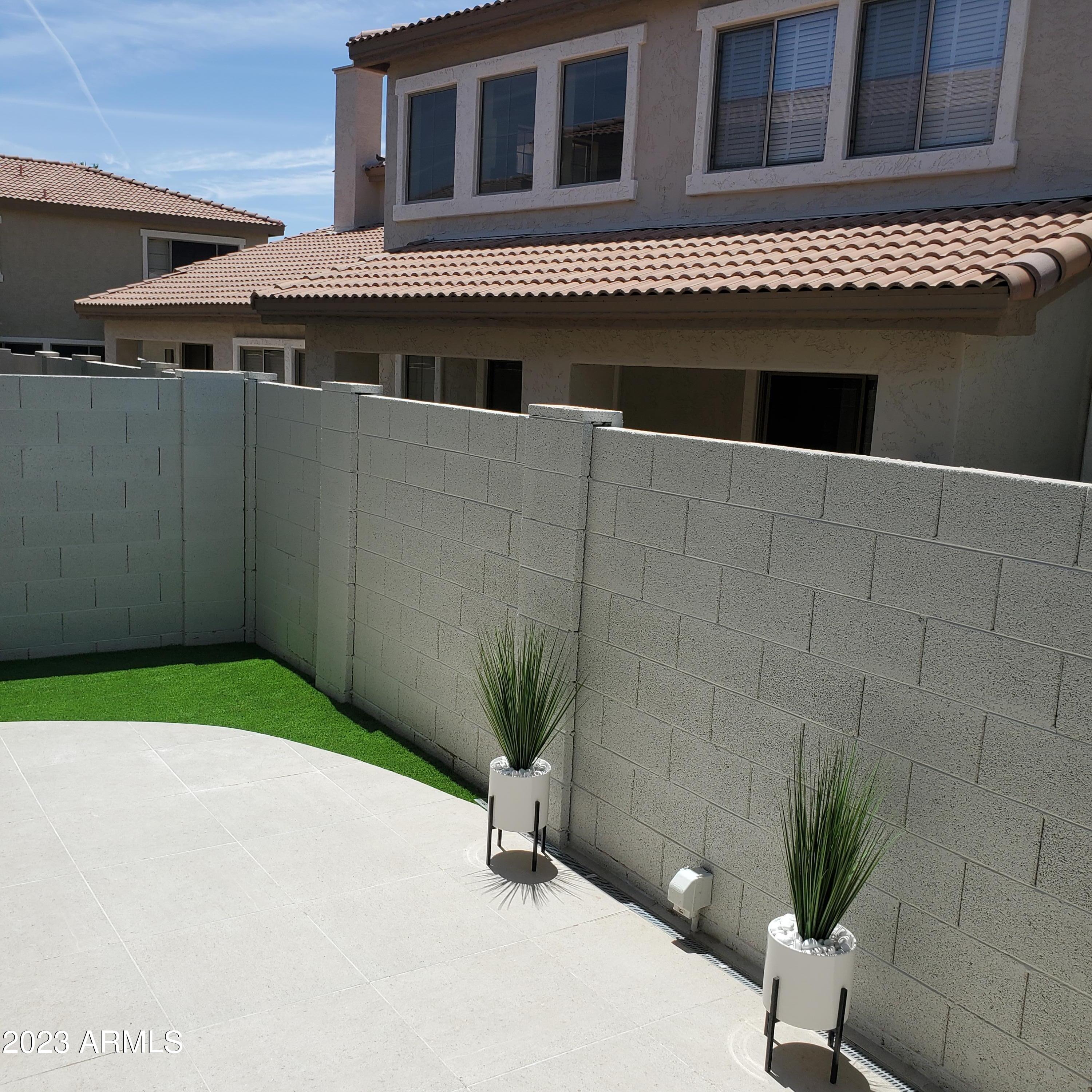 1024 East Frye Road, Unit 1096 Phoenix, AZ 85048 - Photo 30 of 33 Patio View 2