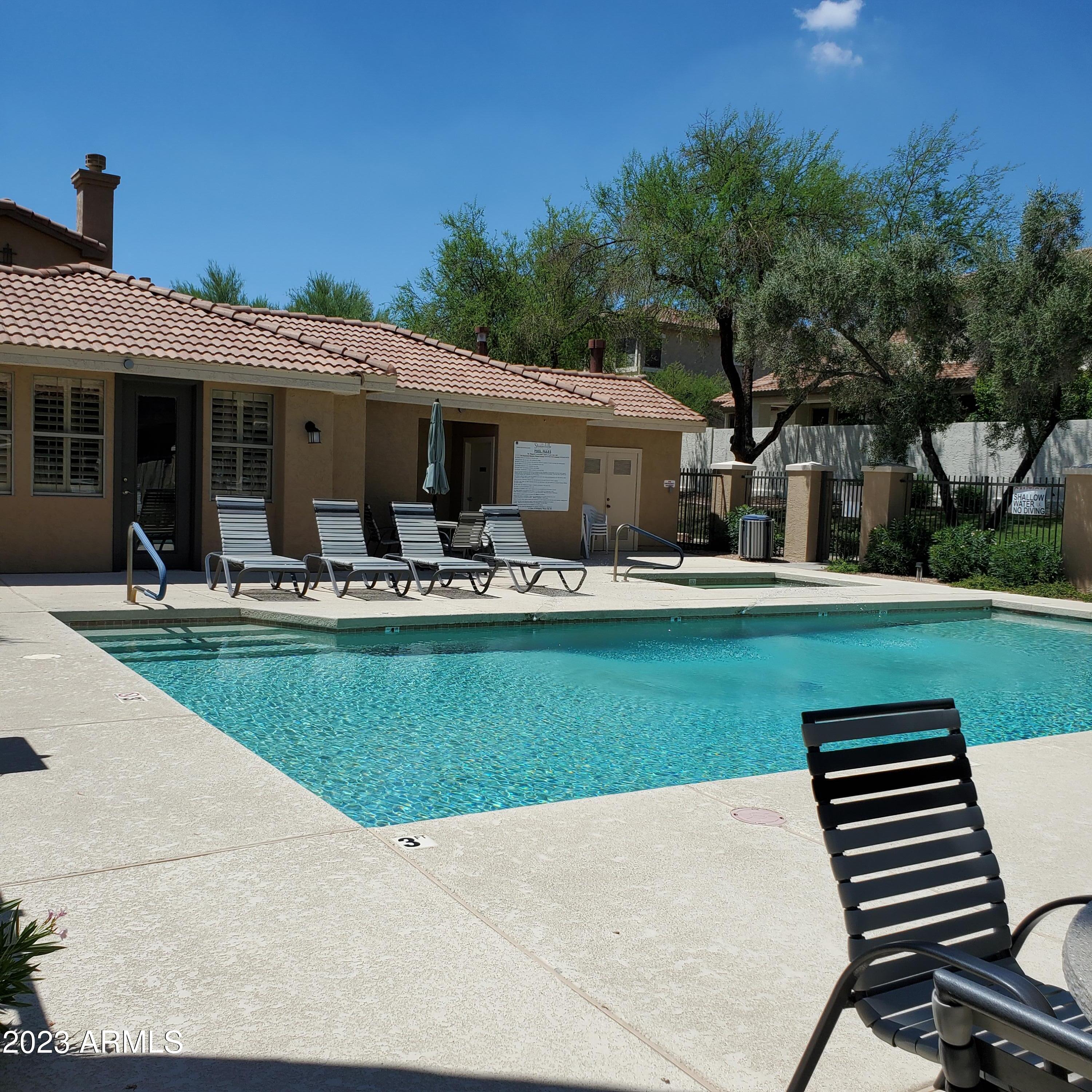 1024 East Frye Road, Unit 1096 Phoenix, AZ 85048 - Photo 32 of 33 Community Pool and Spa