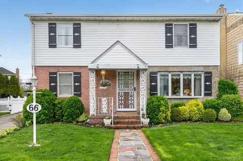 $1,188,000 | 66 Aberdeen Road, New Hyde Park, NY 11040