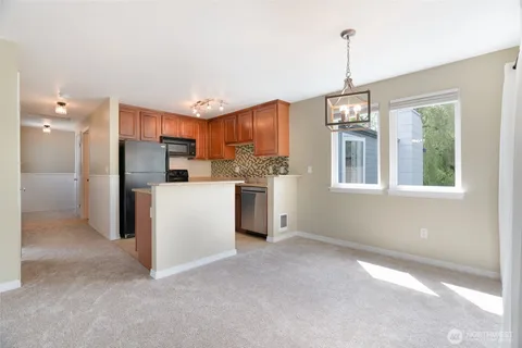 $299,999 | 20320 Bothell Everett Highway, Unit D301, Bothell, WA 98012