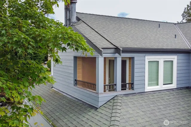 $299,999 | 20320 Bothell Everett Highway, Unit D301, Bothell, WA 98012