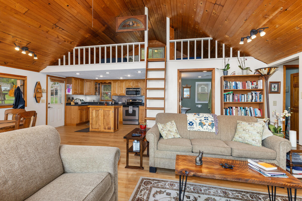 13341 Clausen Road Trufant, MI 49347 - Photo 12 of 53 IMG_1009