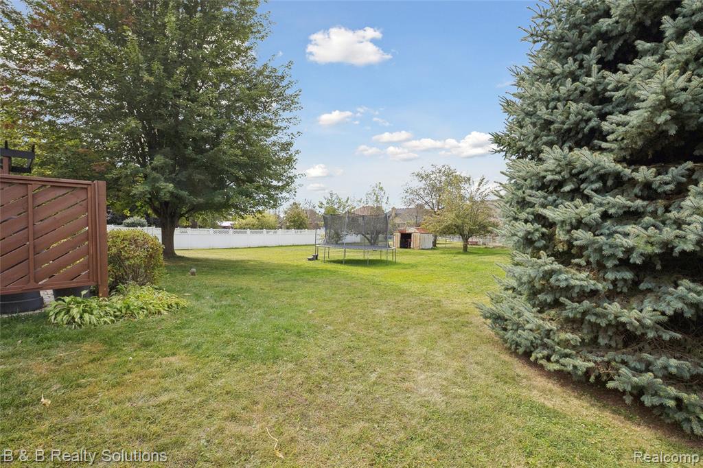 54675 Romeo Plank Road Macomb, MI 48042 - Photo 42 of 57